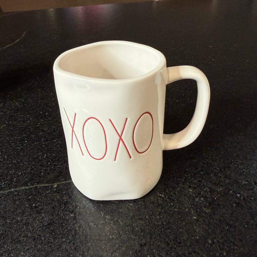 Set of 3 Rae Dunn Coffee Mugs – Valentine’s, St. Patrick’s & Easter - Picture 7 of 15